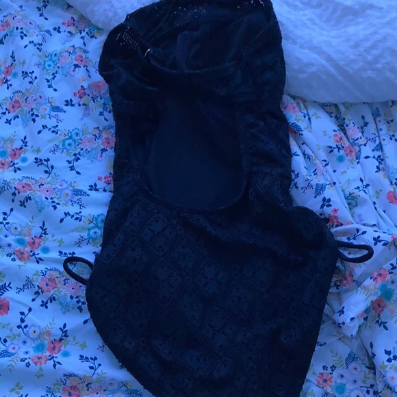 black one piece - Picture 2 of 2